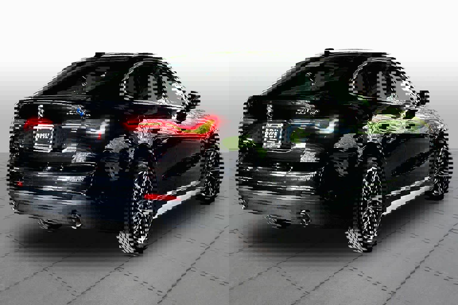 Certified 2025 BMW 430i w/ Premium Package RWD image 12