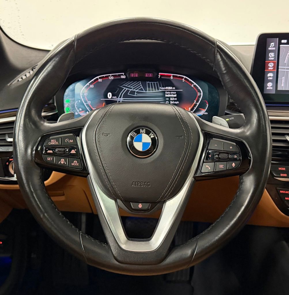 Used 2021 BMW 530i xDrive w/ Premium Package image 17
