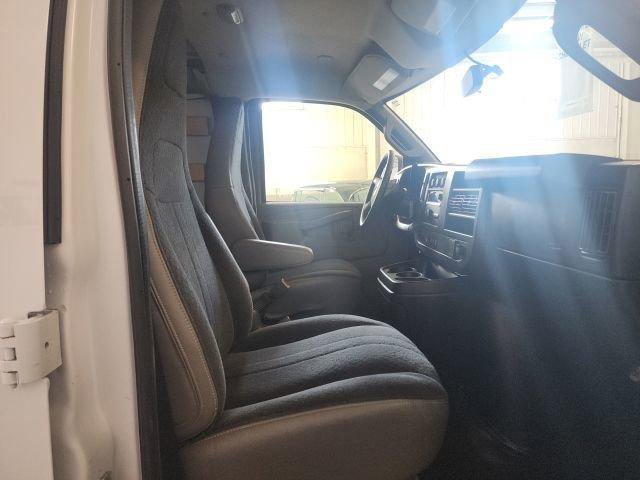 Used 2020 Chevrolet Express 2500 w/ Driver Convenience Package RWD image 28