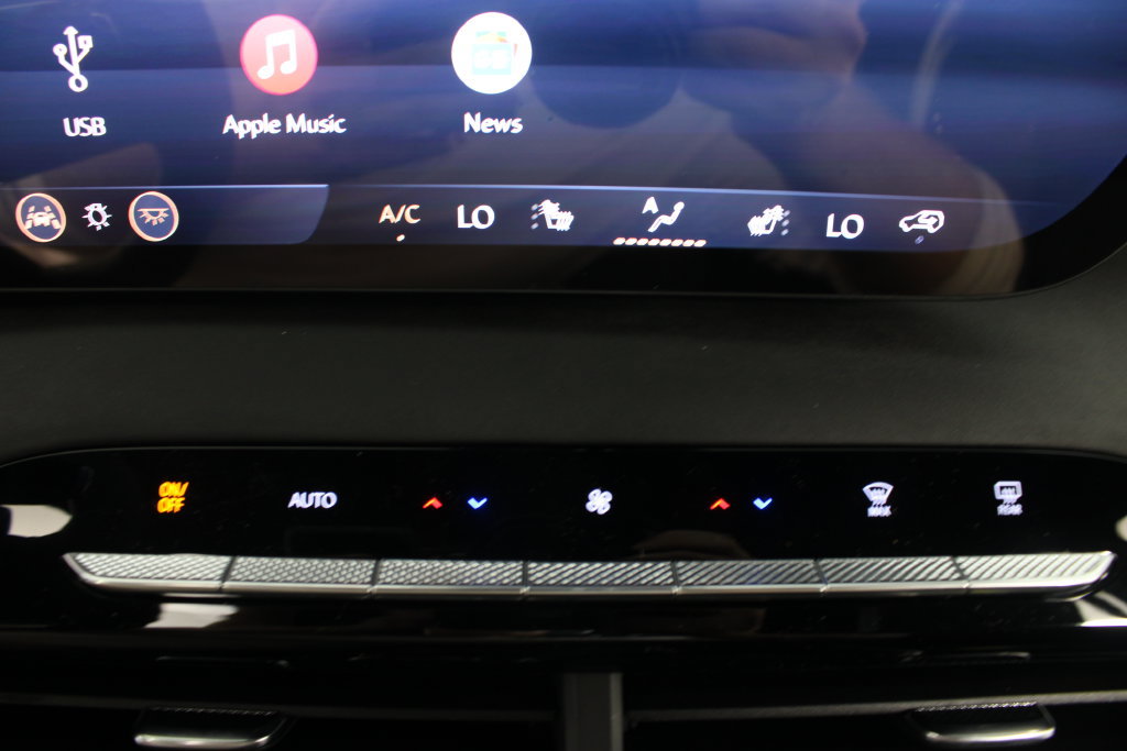 New 2027 Buick Enclave Sport Touring w/ Power Package FWD image 8