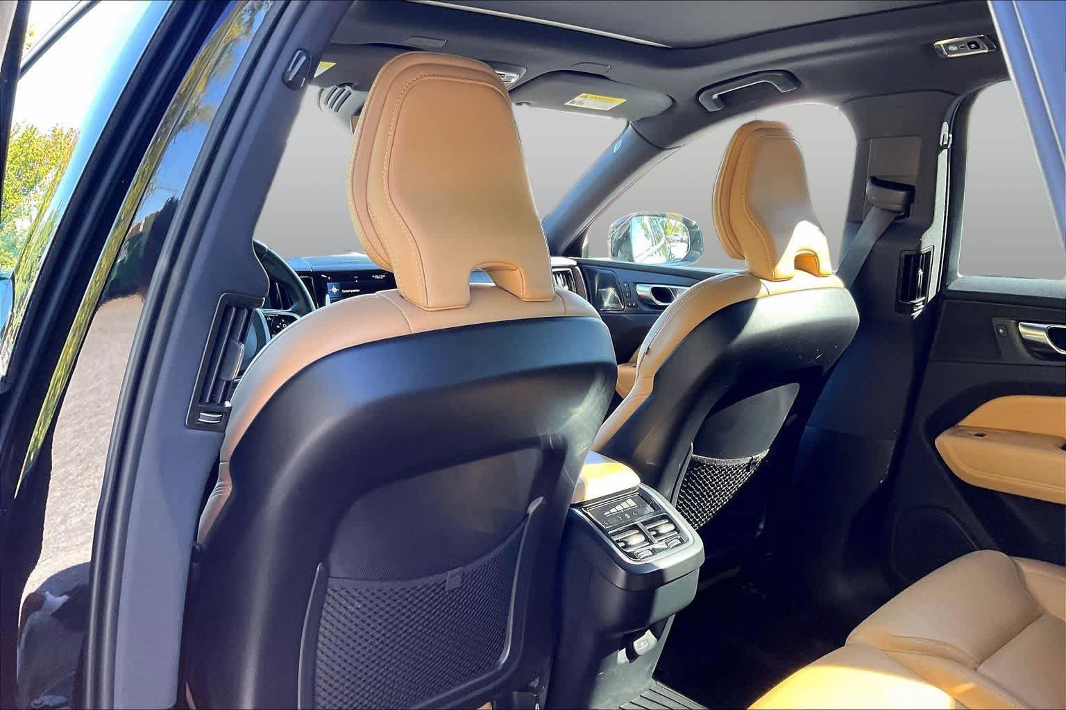 Used 2021 Volvo XC60 T5 Inscription w/ Protection Package FWD image 21