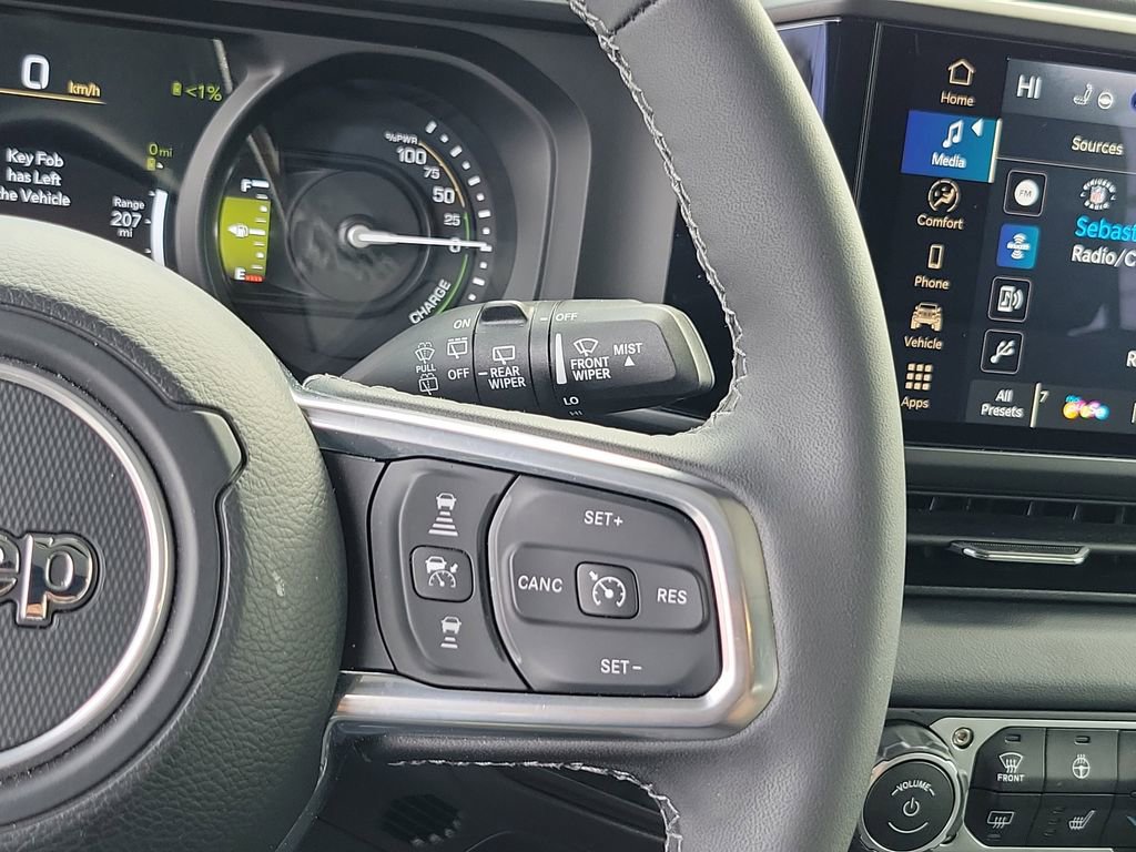 Certified 2025 Jeep Wrangler Unlimited Sahara w/ Safety Group AWD/4WD image 23