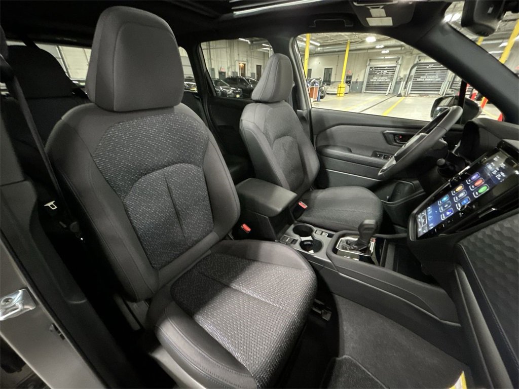 Used 2025 Subaru Forester Premium image 25