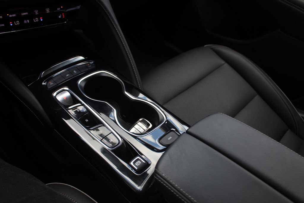 Used 2023 Buick Envision Essence FWD image 29
