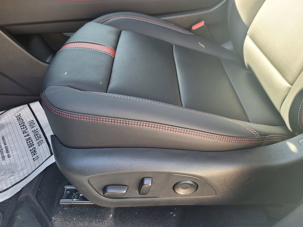 New 2026 Chevrolet Traverse RS w/ LPO, Floor Liner Package image 14