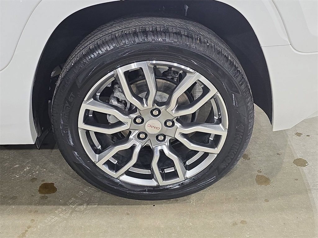 Used 2024 GMC Terrain Denali AWD/4WD image 32