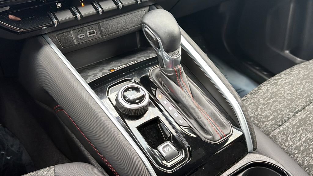 Used 2024 Chevrolet Colorado Z71 w/ Z71 Convenience Package 2 image 30