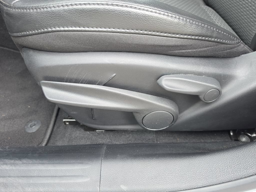 Used 2022 Jeep Compass Latitude FWD image 18