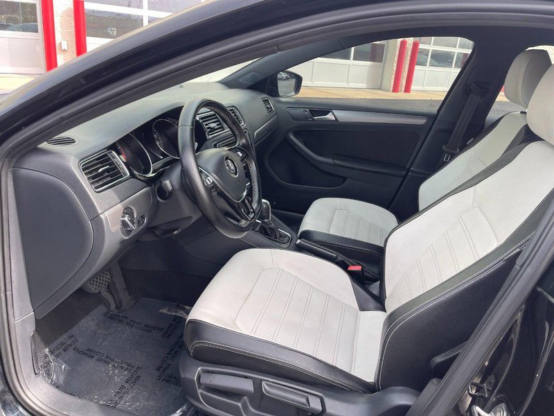 Used 2016 Volkswagen Jetta Sport image 17