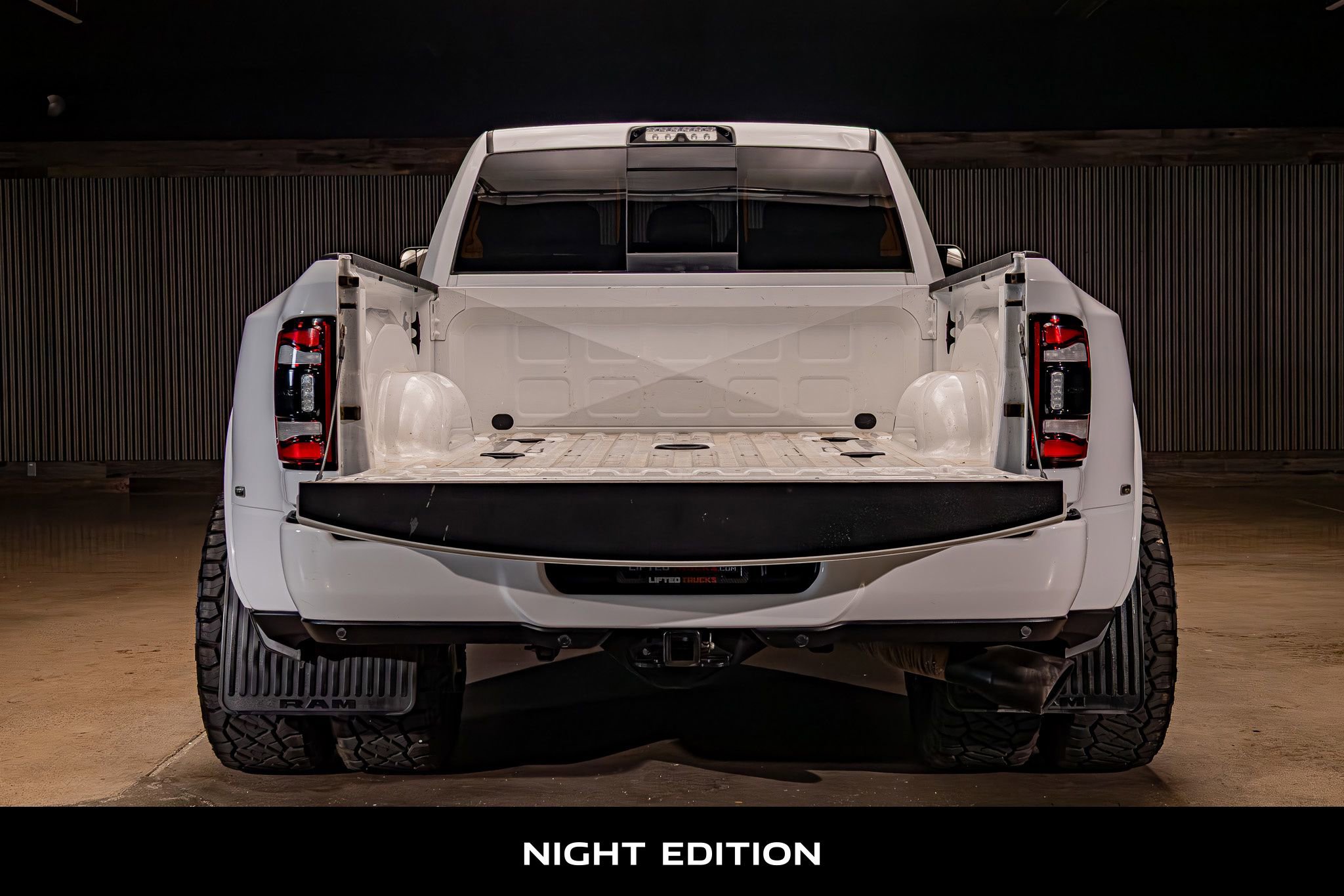 Used 2021 RAM 3500 Laramie w/ Night Edition AWD/4WD image 8