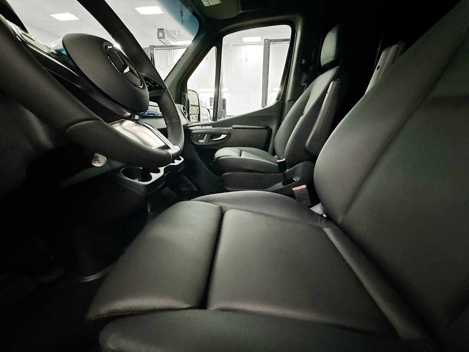 Used 2026 Mercedes-Benz Sprinter 2500 image 22