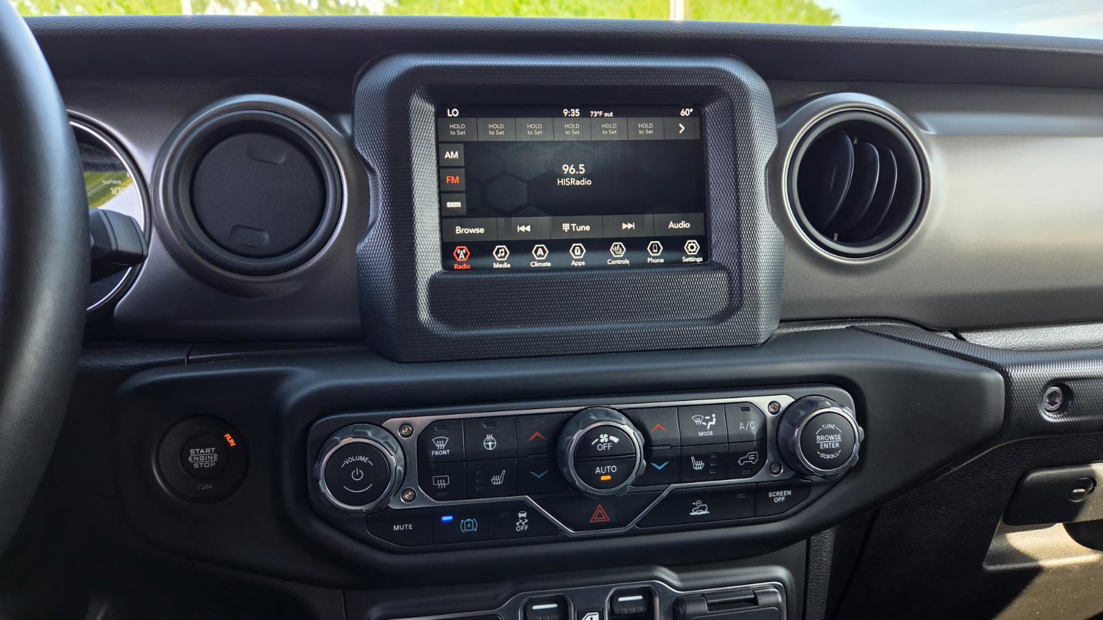 Used 2023 Jeep Wrangler Unlimited w/ Cold Weather Group image 34