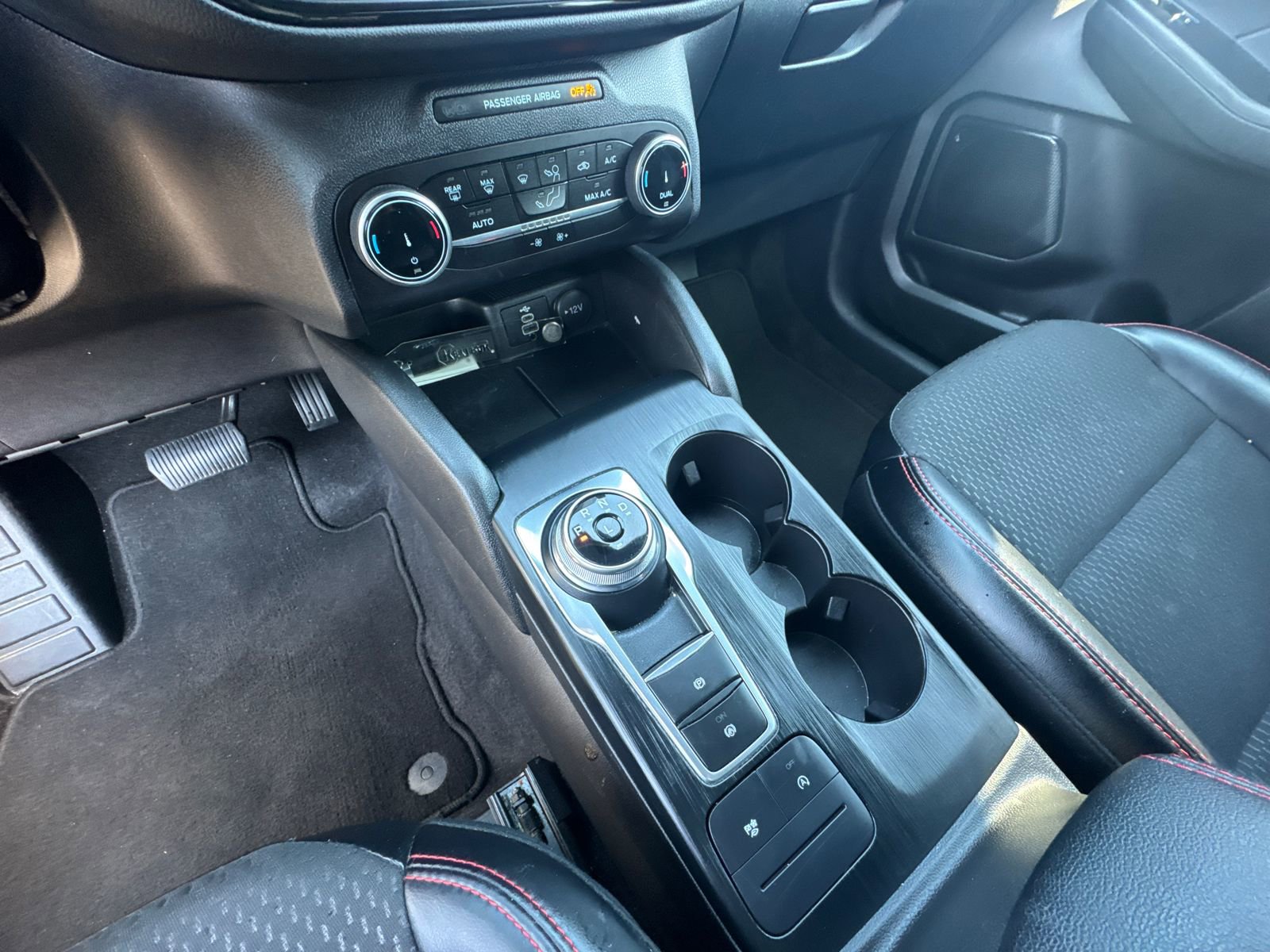 Used 2025 Ford Escape ST-Line FWD image 30