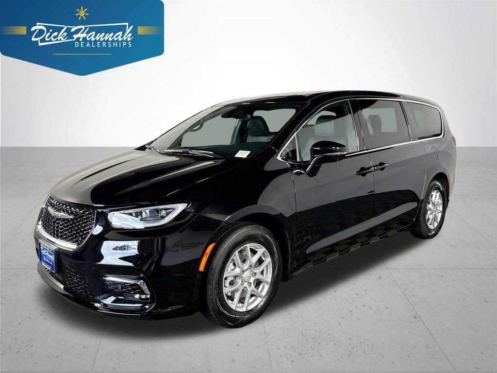 New 2026 Chrysler Pacifica Select video 1