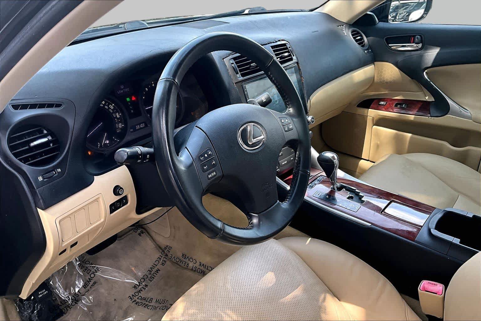 Used 2007 Lexus IS 250 w/ Premium Pkg RWD image 17