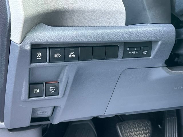 Used 2022 Toyota Sienna XLE w/ XLE Plus Package AWD/4WD image 25