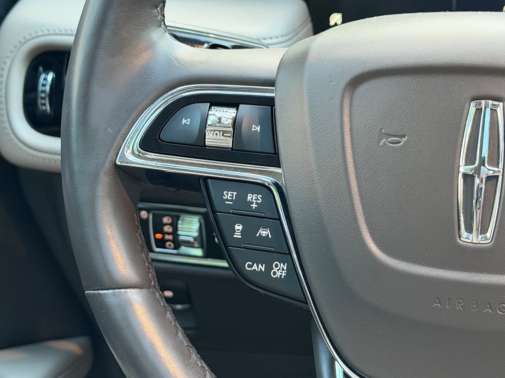 Used 2023 Lincoln Nautilus Reserve w/ Equipment Group 201A image 23