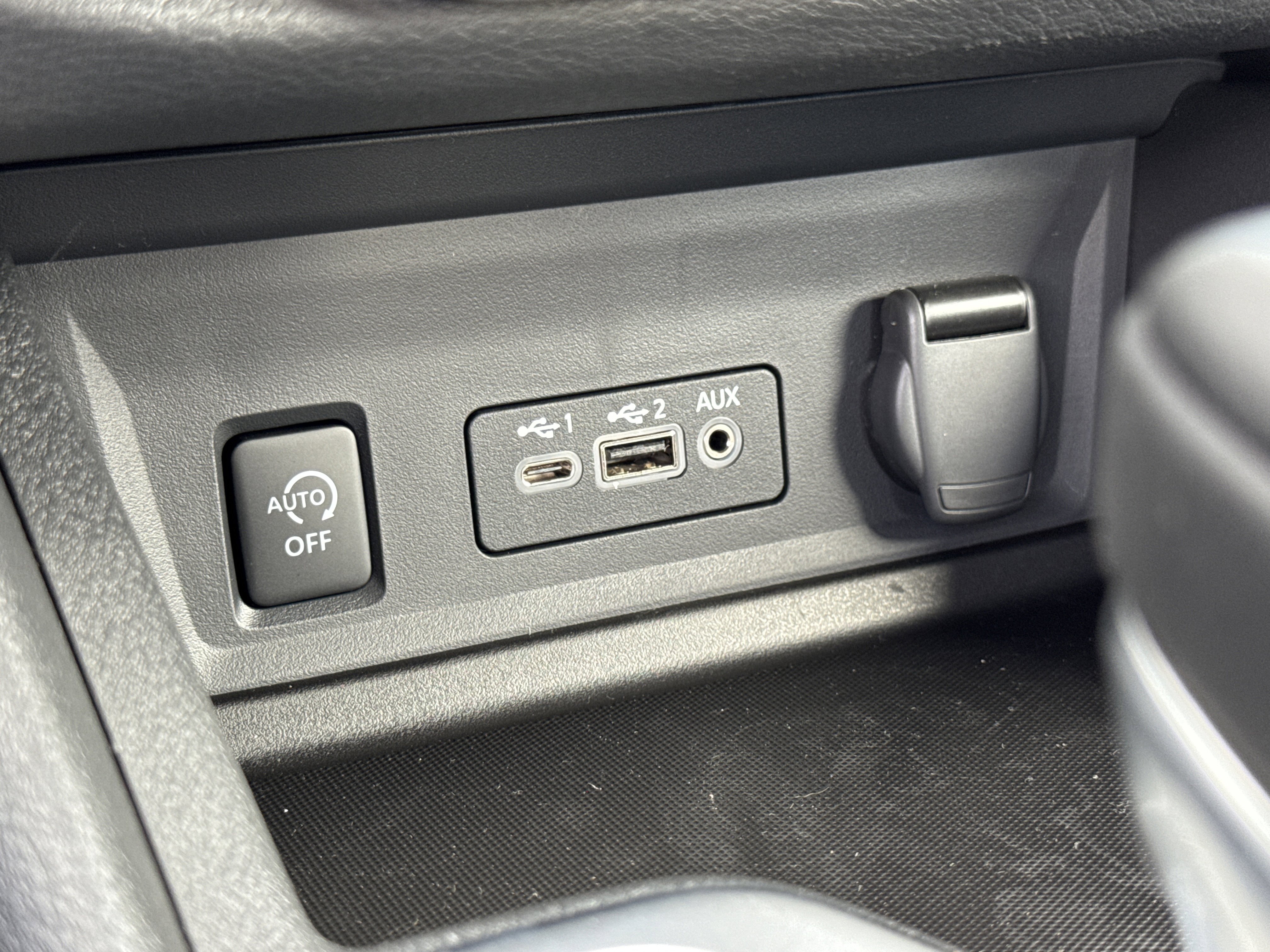 New 2025 Nissan Sentra SR image 27