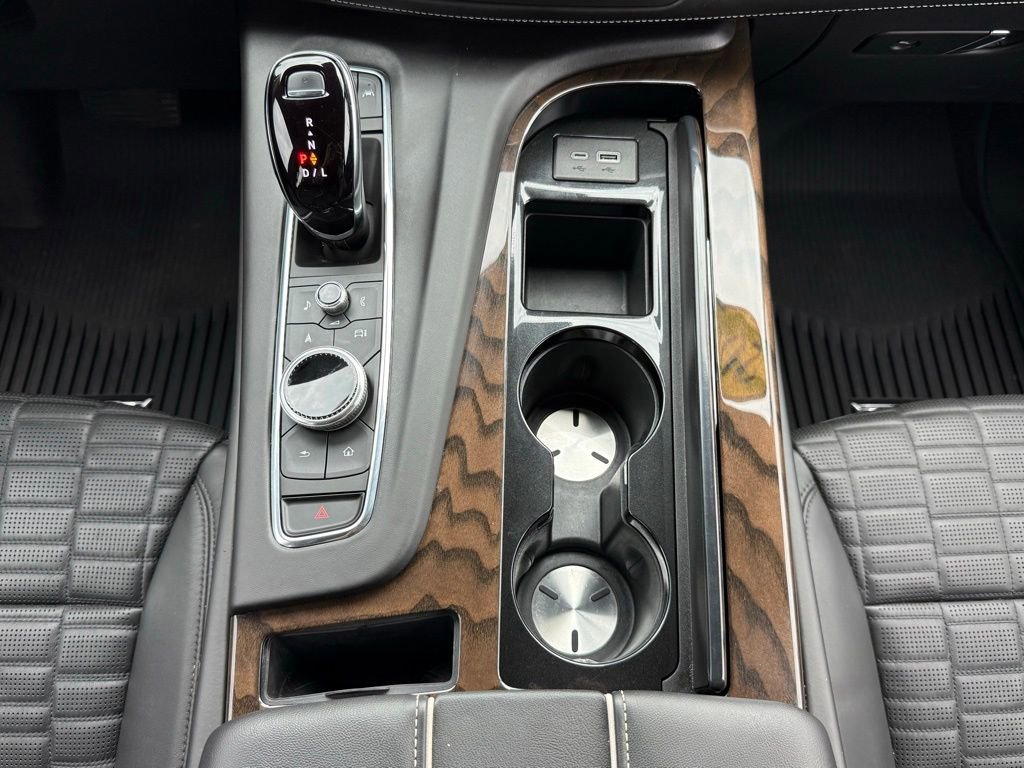 Used 2024 Cadillac Escalade Sport Platinum w/ LPO, ONYX Package AWD/4WD image 27