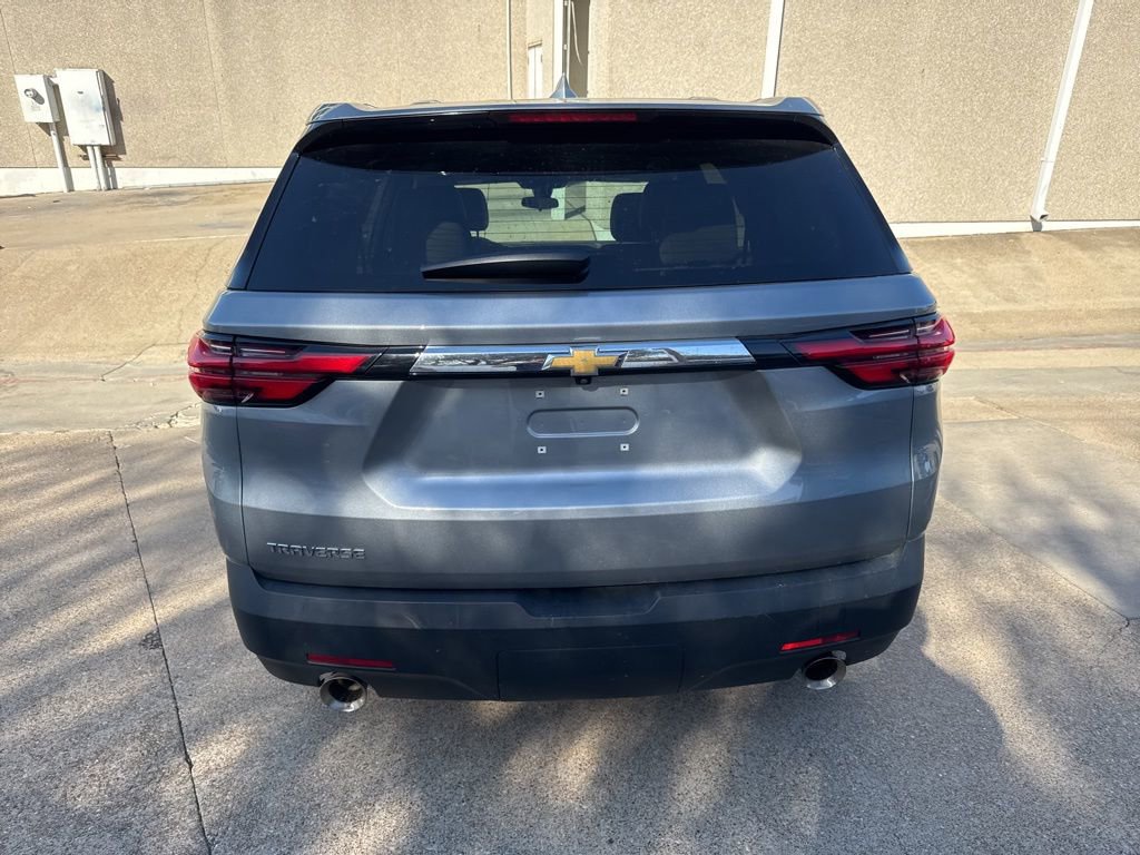Used 2023 Chevrolet Traverse LS image 6