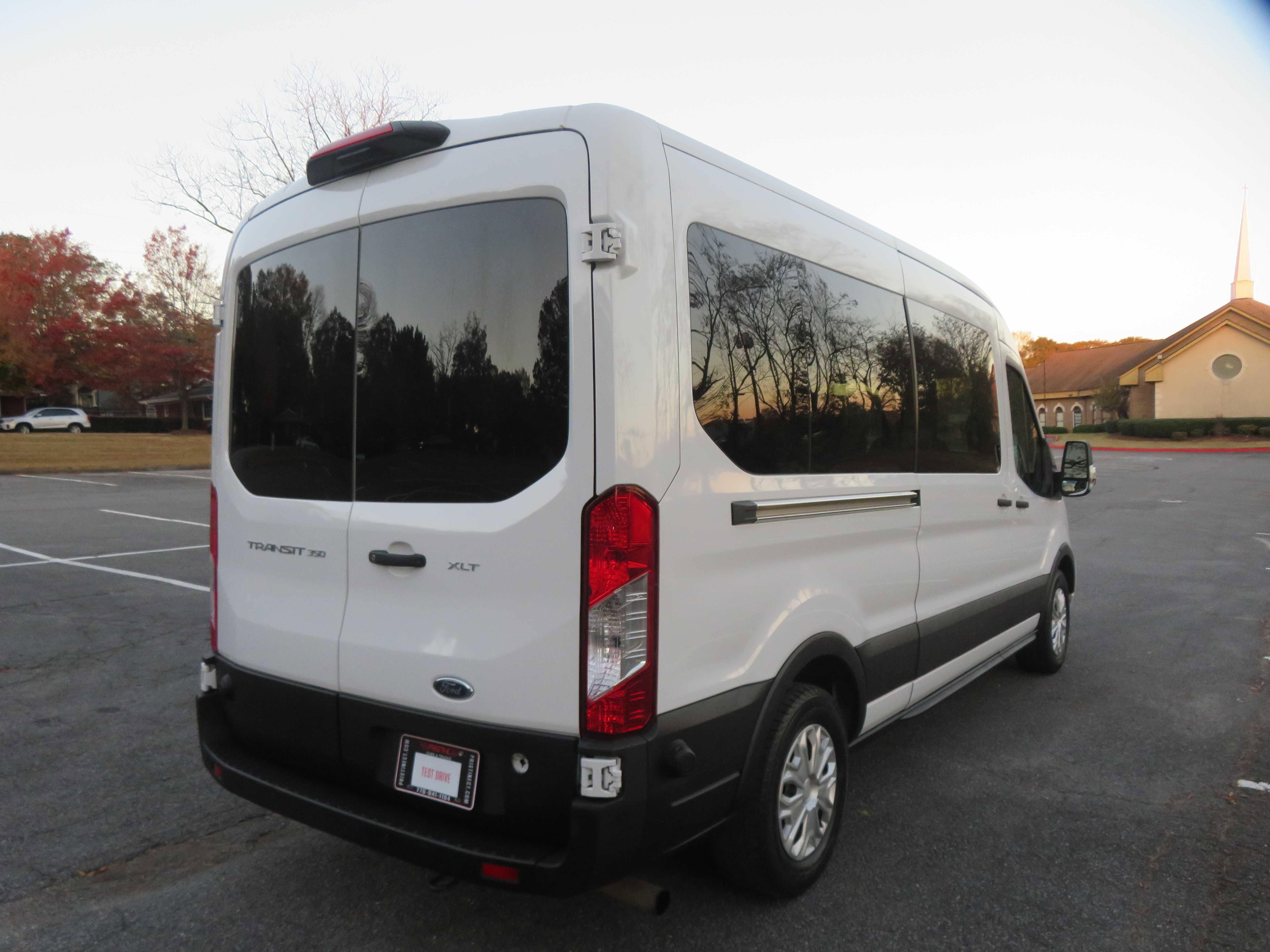 Used 2024 Ford Transit 350 XLT image 4