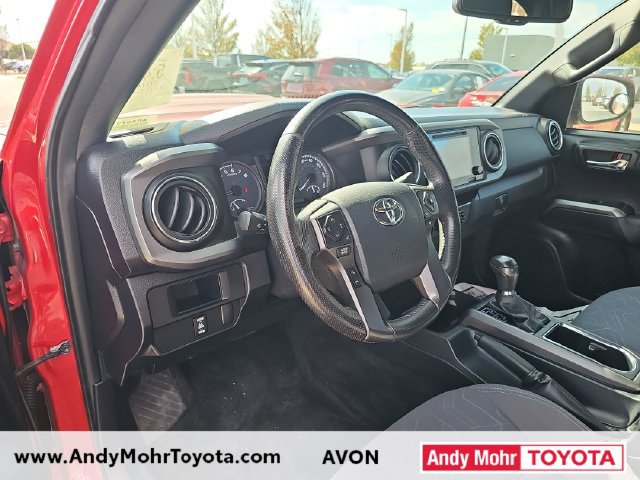 Used 2016 Toyota Tacoma TRD Sport w/ Towing Package AWD/4WD image 9