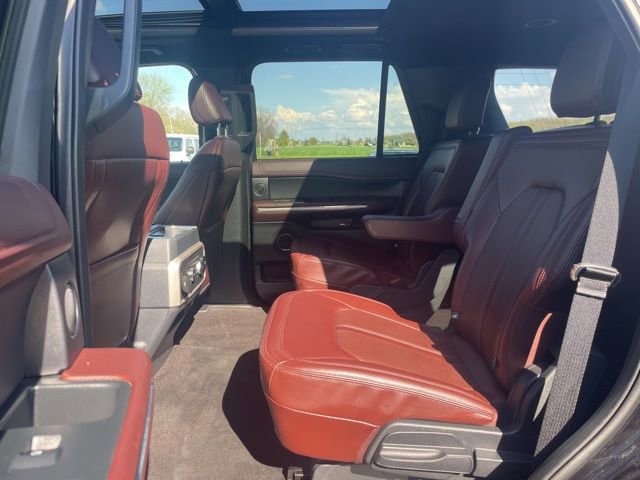 Used 2023 Ford Expedition Limited AWD/4WD image 10