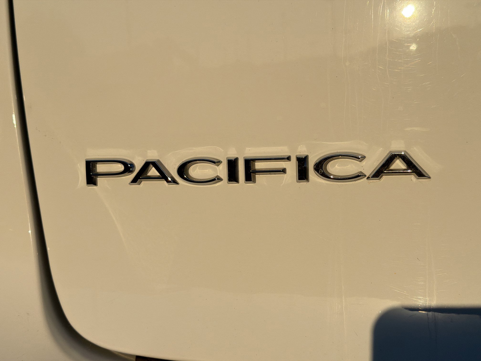Used 2022 Chrysler Pacifica Limited image 11