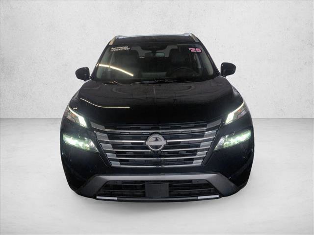 Used 2025 Nissan Rogue SL w/ Tech Package FWD image 2