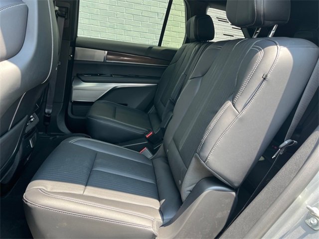 New 2026 Cadillac Vistiq Sport image 6