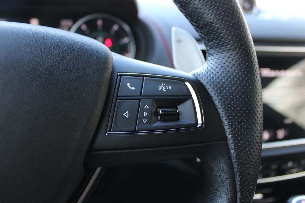 Used 2024 Maserati Levante GT Ultima image 13