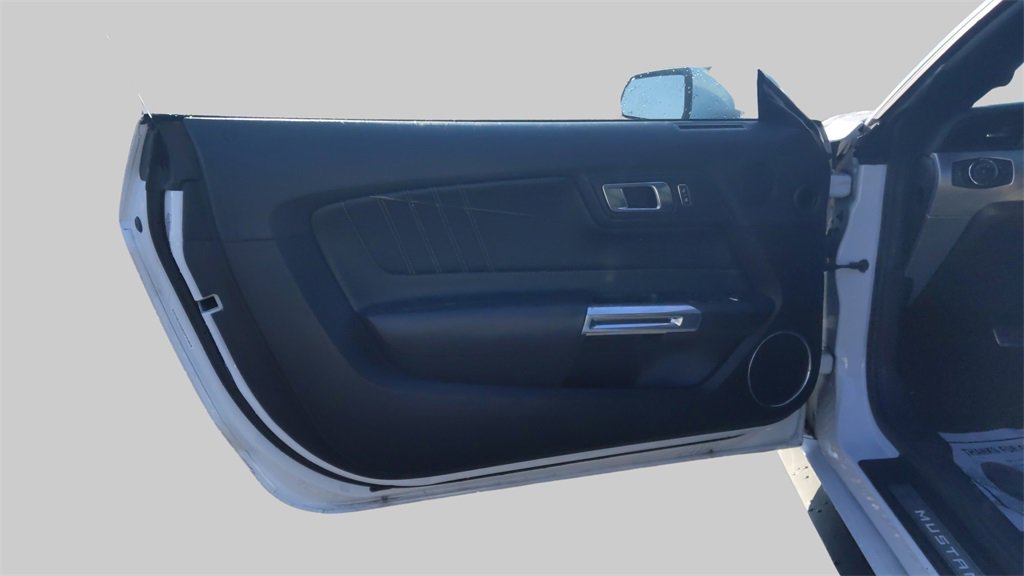 Used 2022 Ford Mustang Premium image 15