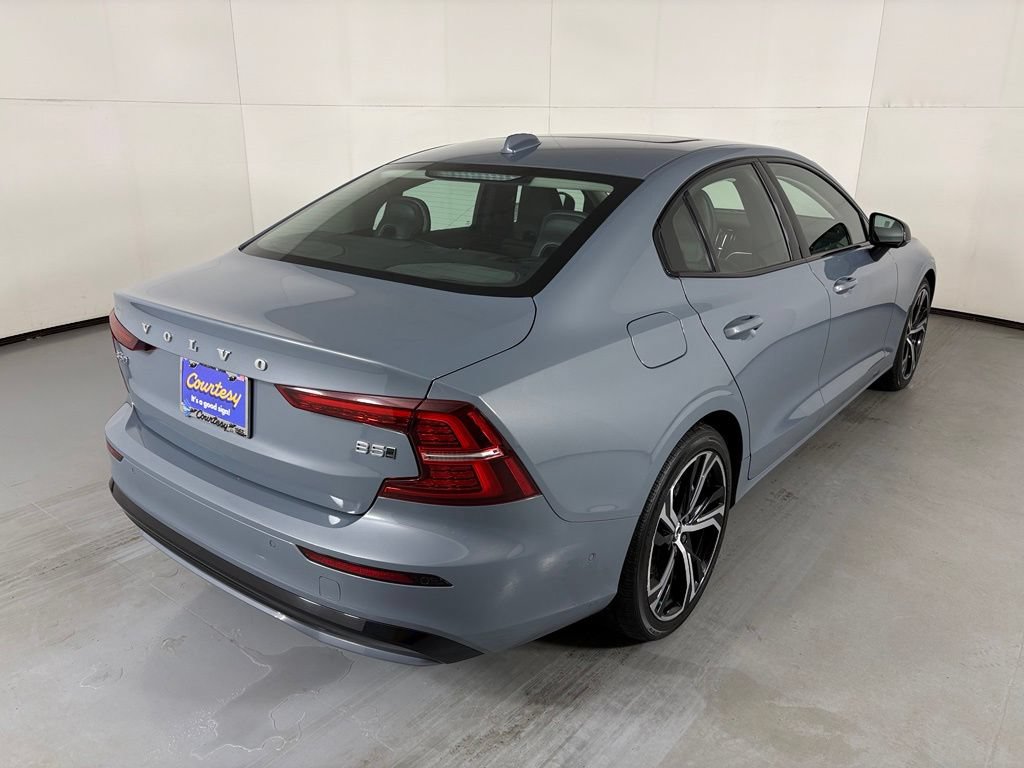 Used 2024 Volvo S60 B5 Plus AWD/4WD image 8