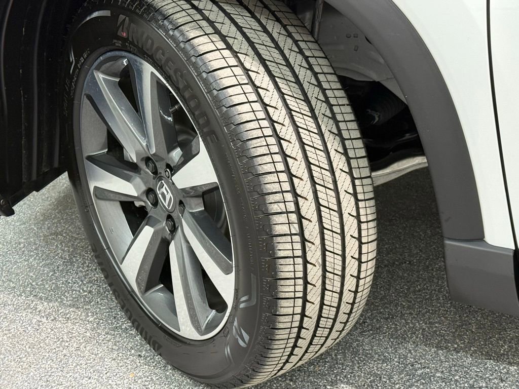 Used 2025 Honda Pilot Elite image 37