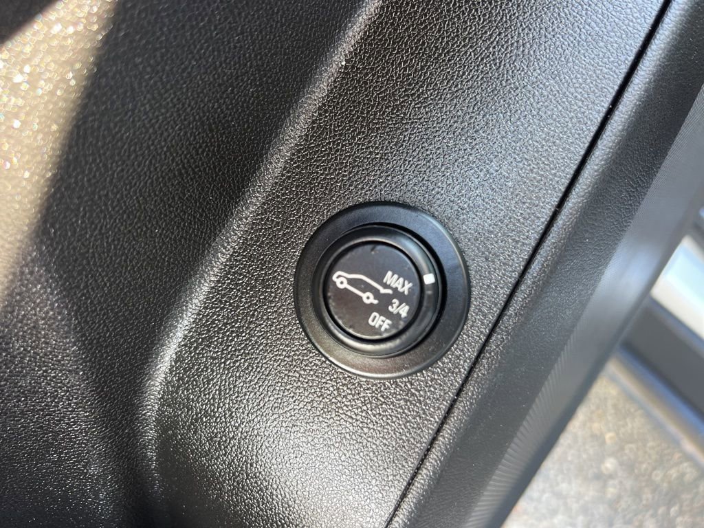 Used 2018 Chevrolet Equinox LT image 25