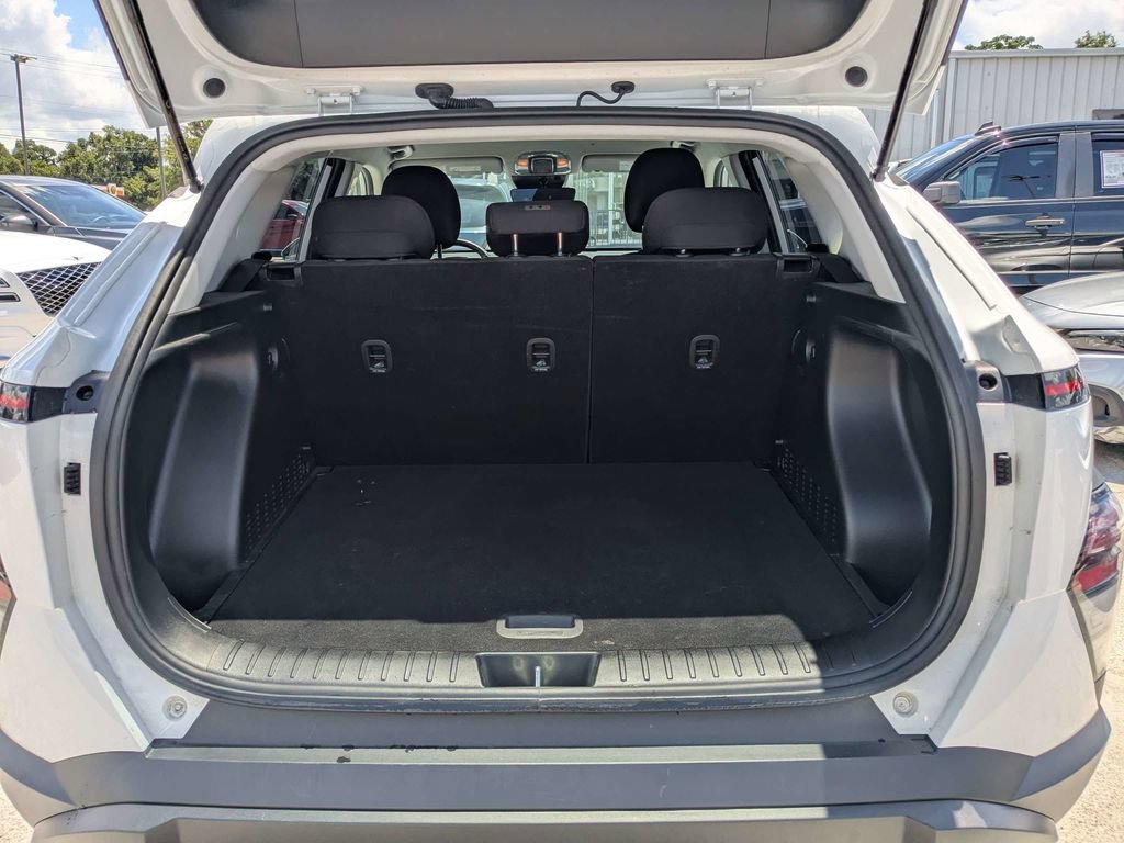 Used 2025 Hyundai Kona SEL AWD/4WD image 11