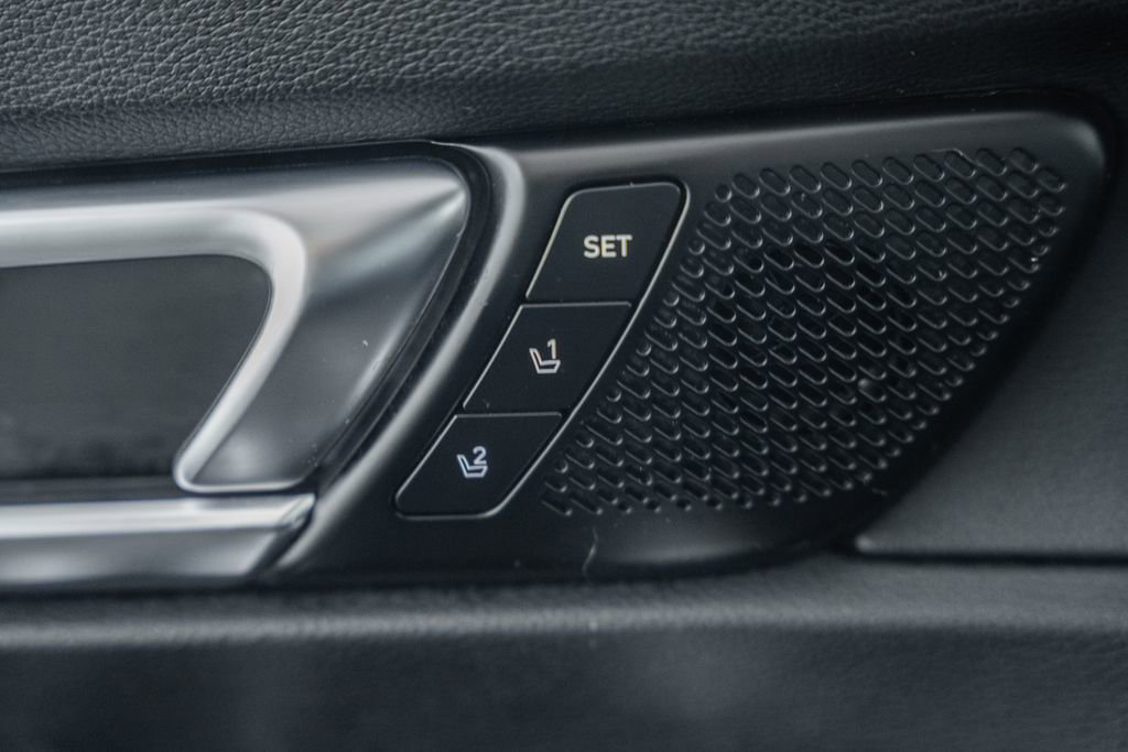 Used 2022 Kia Telluride SX w/ SX Prestige Package image 46