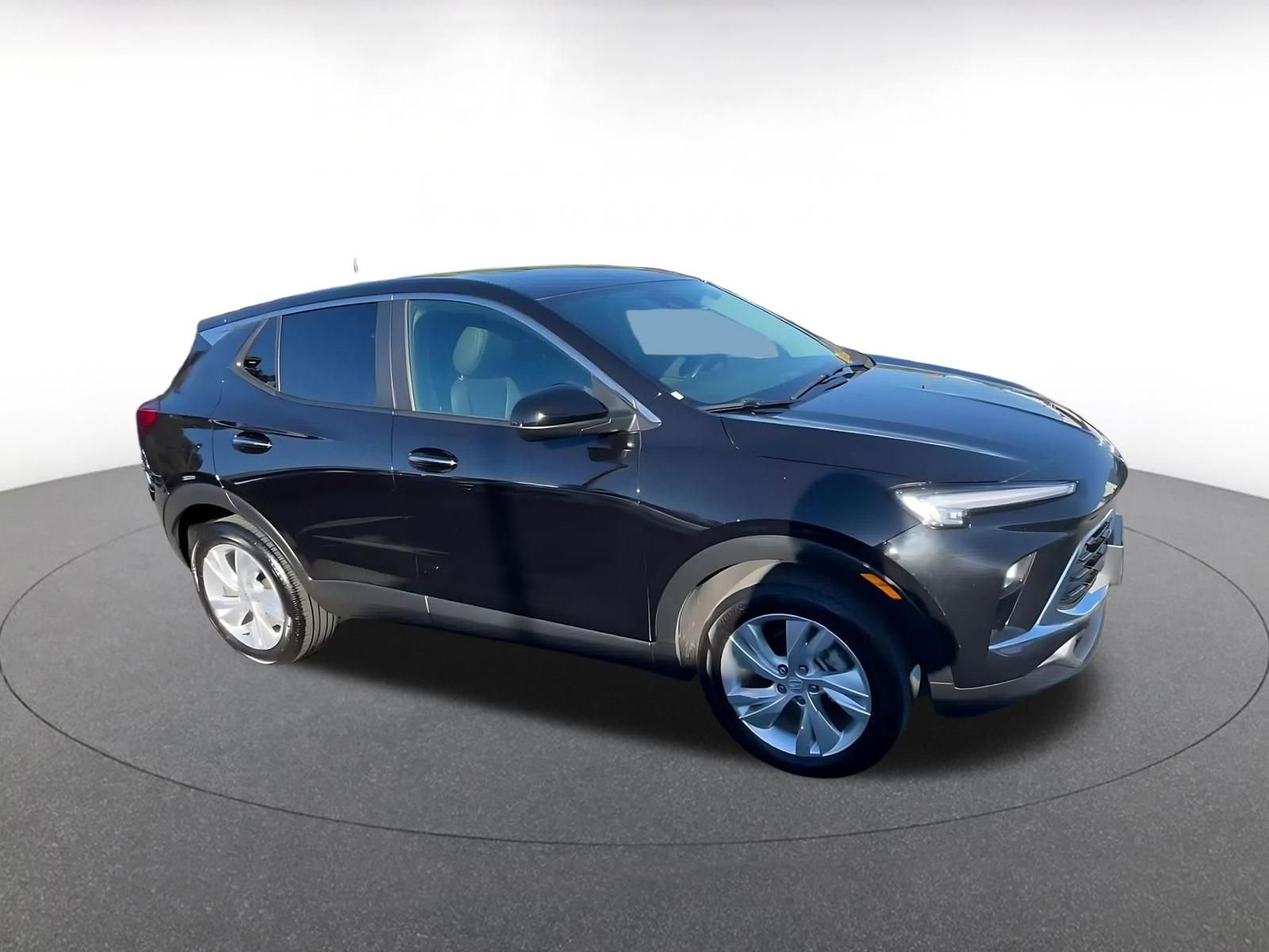 Used 2025 Buick Encore GX Preferred image 2