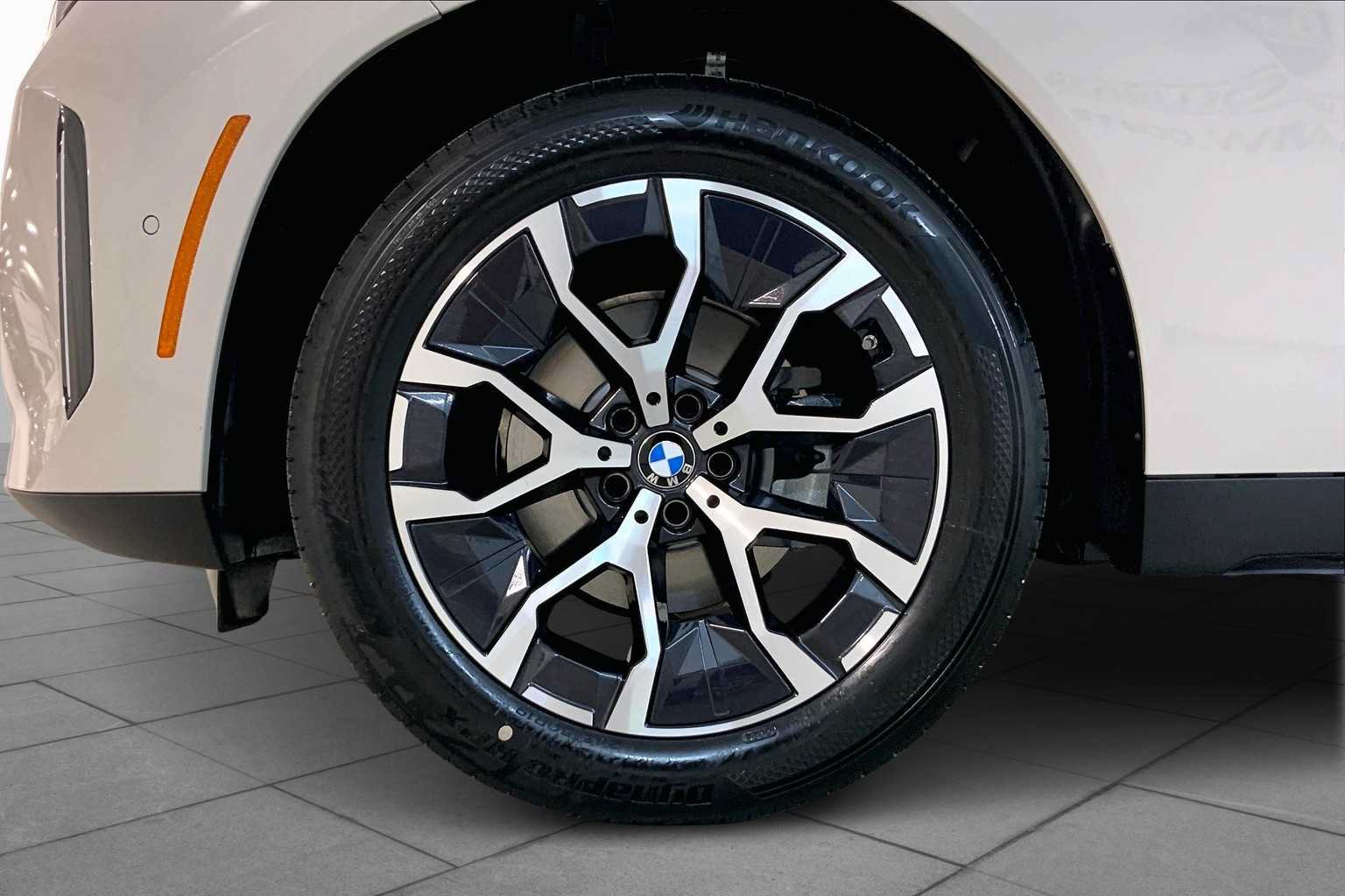 Used 2025 BMW X3 xDrive30i w/ Premium Package AWD/4WD image 11