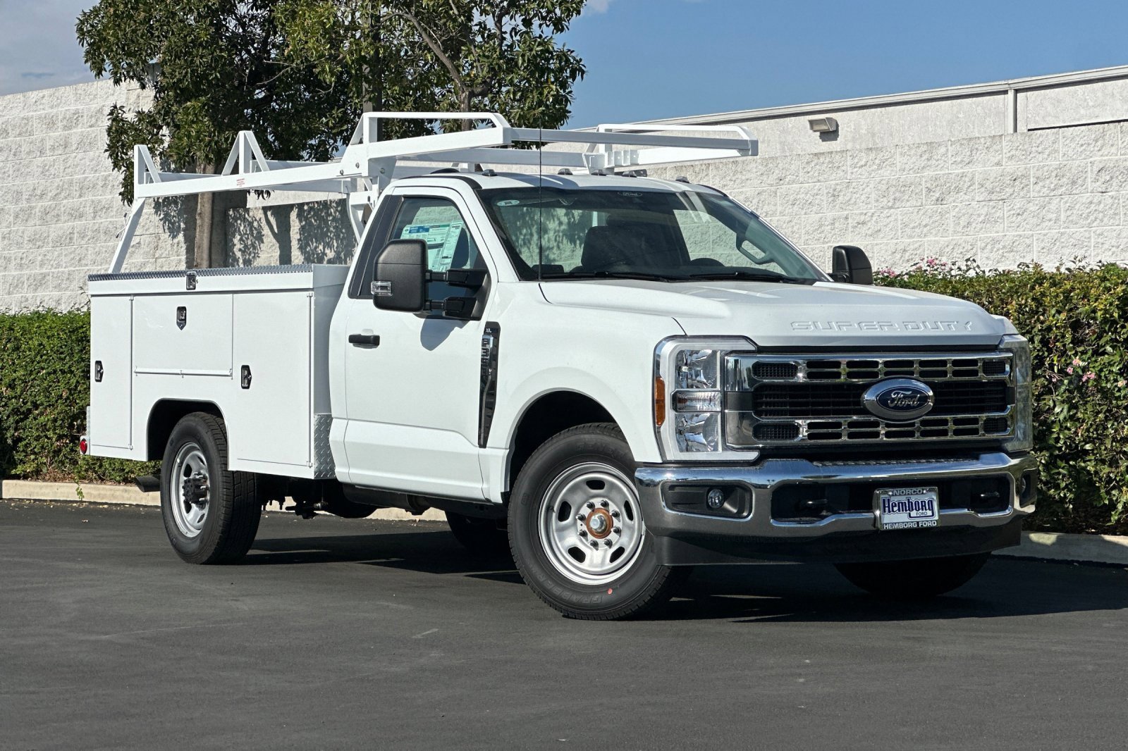 New 2025 Ford F350 XL w/ XL Chrome Package