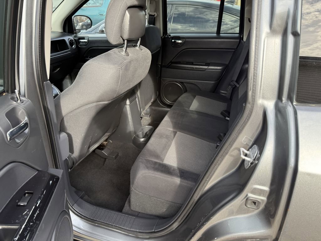 Used 2011 Jeep Compass Latitude image 11