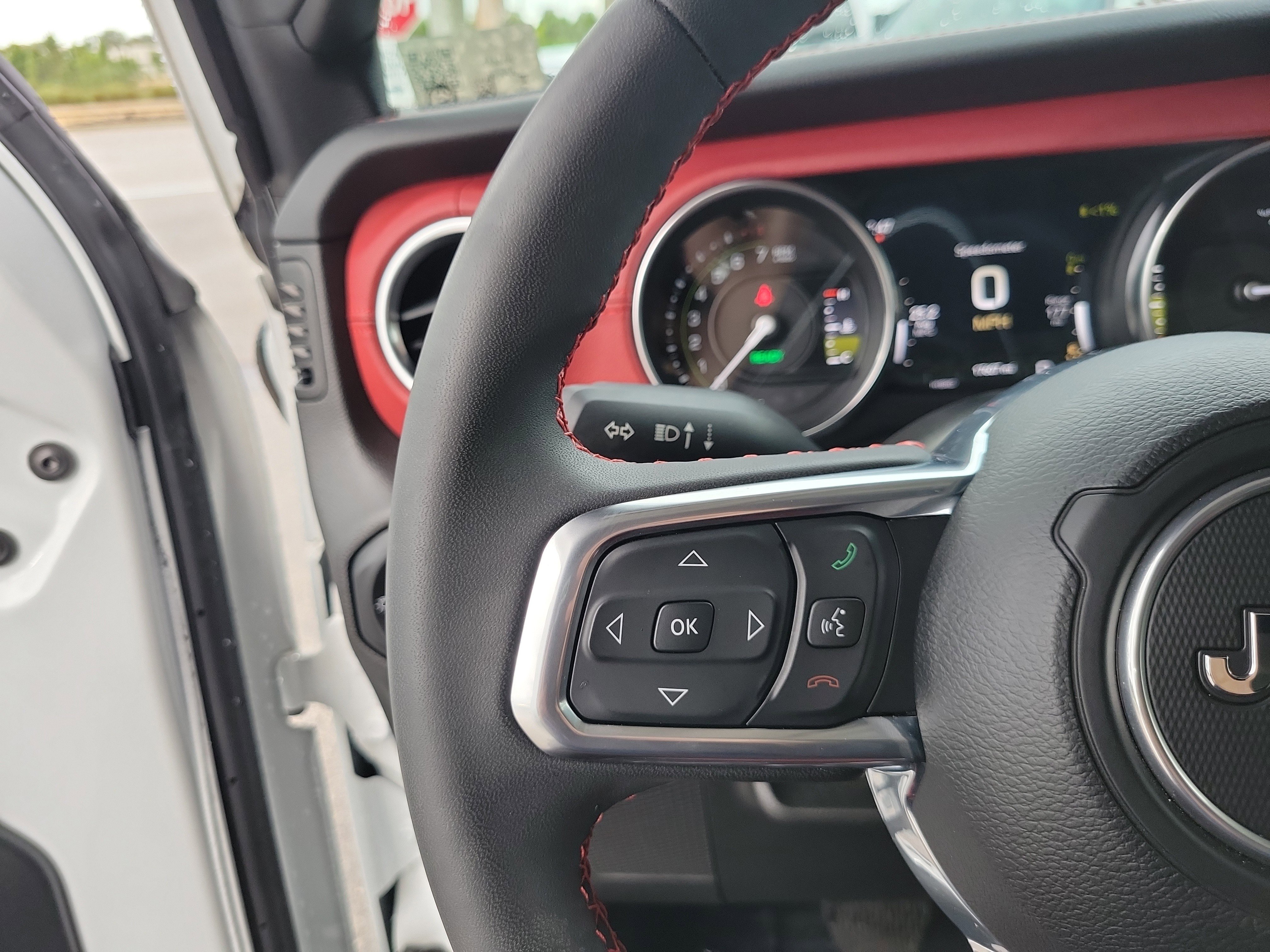 Used 2023 Jeep Wrangler Unlimited Rubicon 4xe image 17