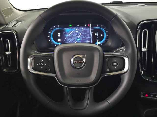 Certified 2023 Volvo XC40 B4 Plus w/ Protection Package Premier FWD image 20