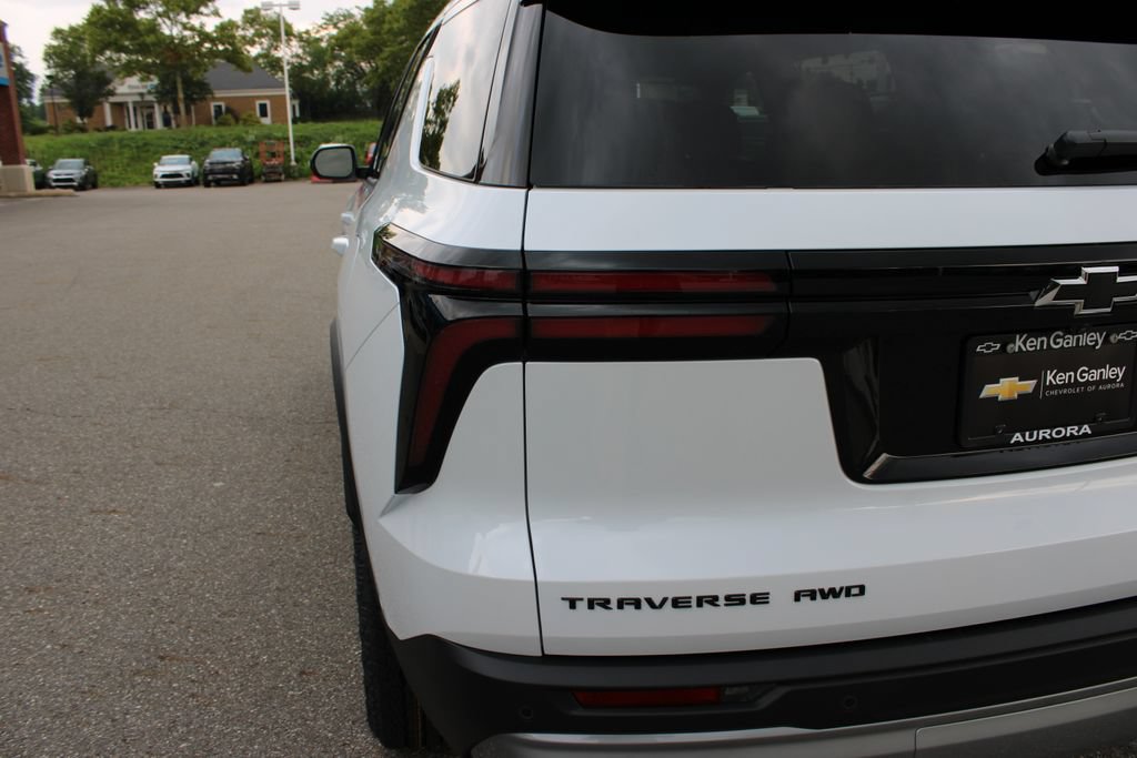 New 2027 Chevrolet Traverse Z71 w/ Enhanced Driving Package AWD/4WD image 35