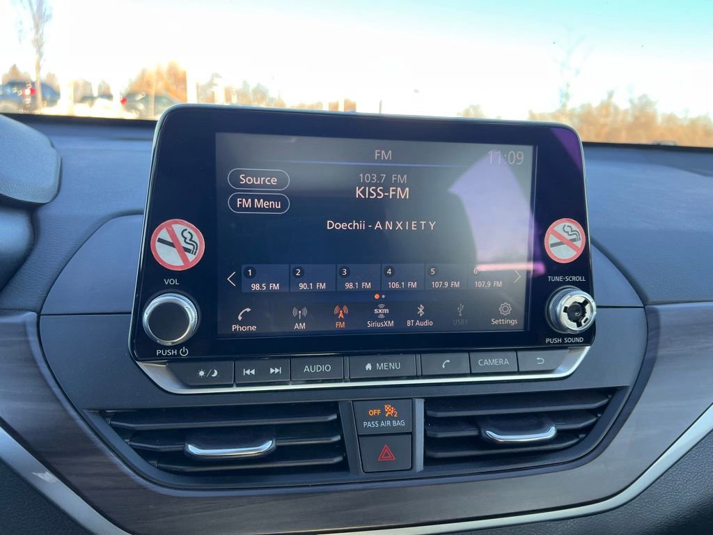 Used 2024 Nissan Altima 2.5 SV image 19