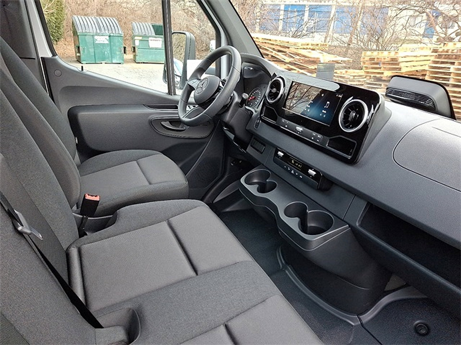 New 2025 Mercedes-Benz Sprinter 4500 image 9