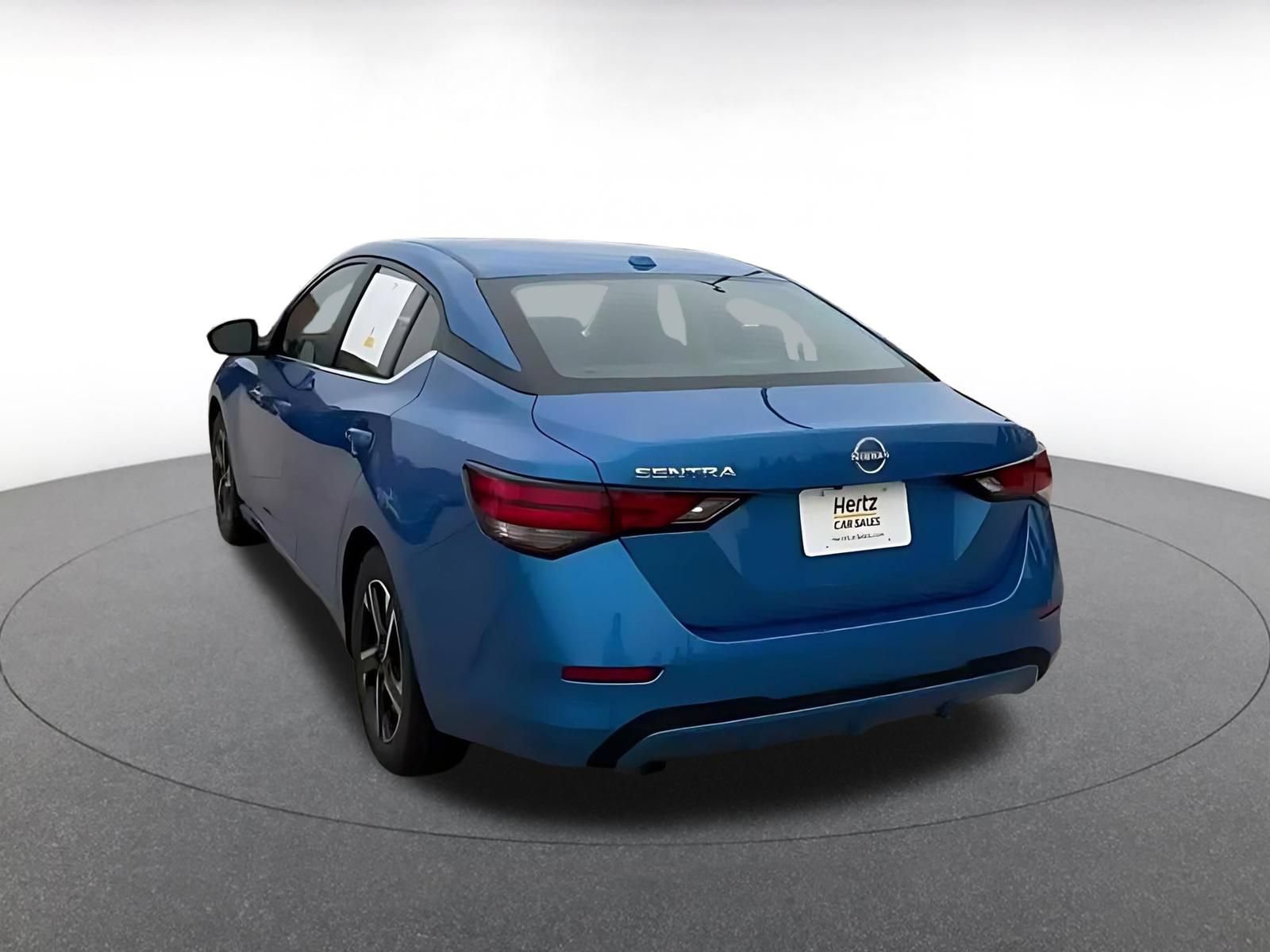 Used 2025 Nissan Sentra SV FWD image 10