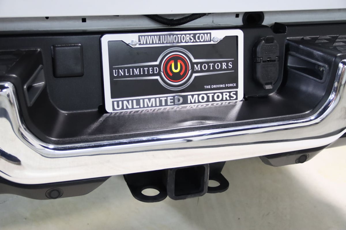 Used 2024 RAM 2500 Tradesman w/ Chrome Appearance Group AWD/4WD image 11