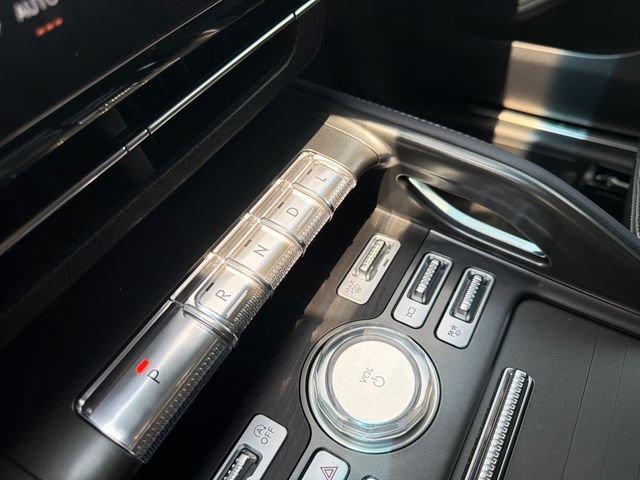 Certified 2024 Lincoln Nautilus Reserve AWD/4WD image 26
