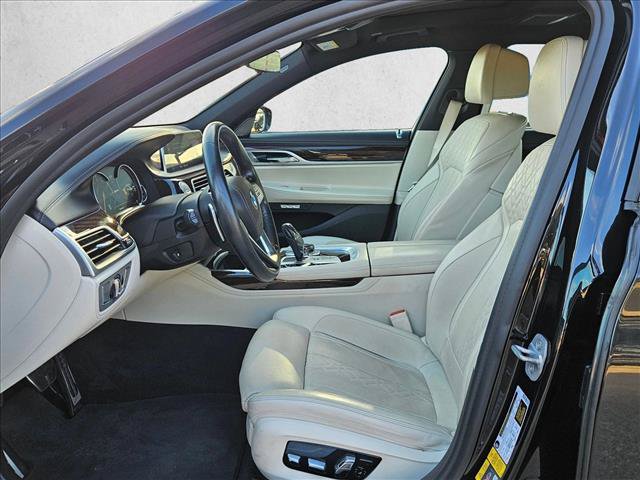 Used 2018 BMW 740e xDrive AWD/4WD image 14